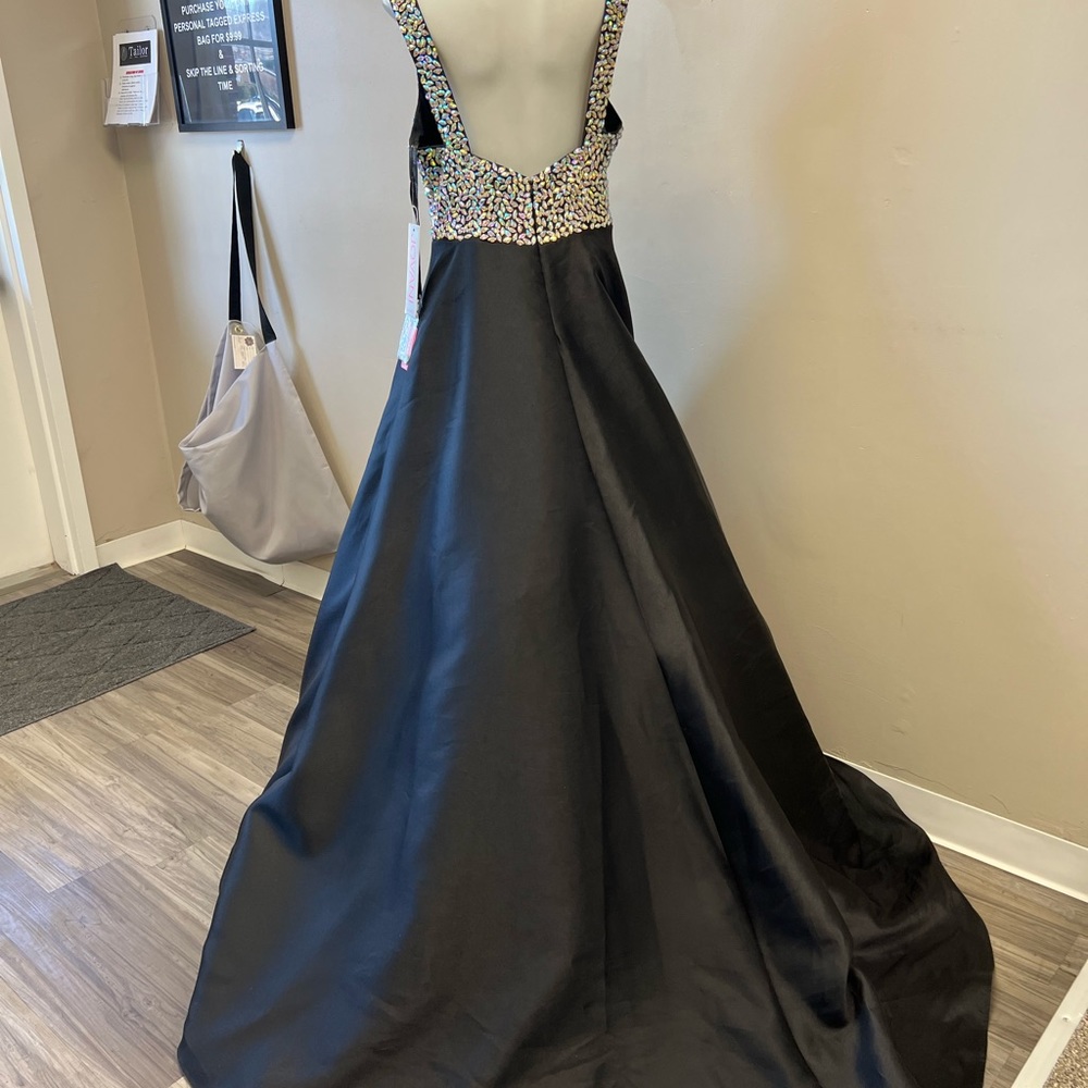 Black prom evening dress - Picture 3 of 5